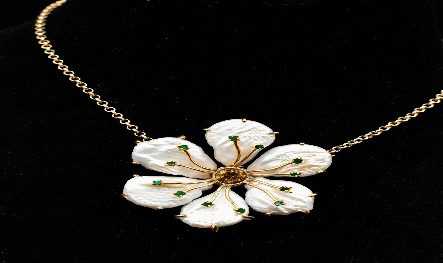Trendy jewelry store sale jeulia