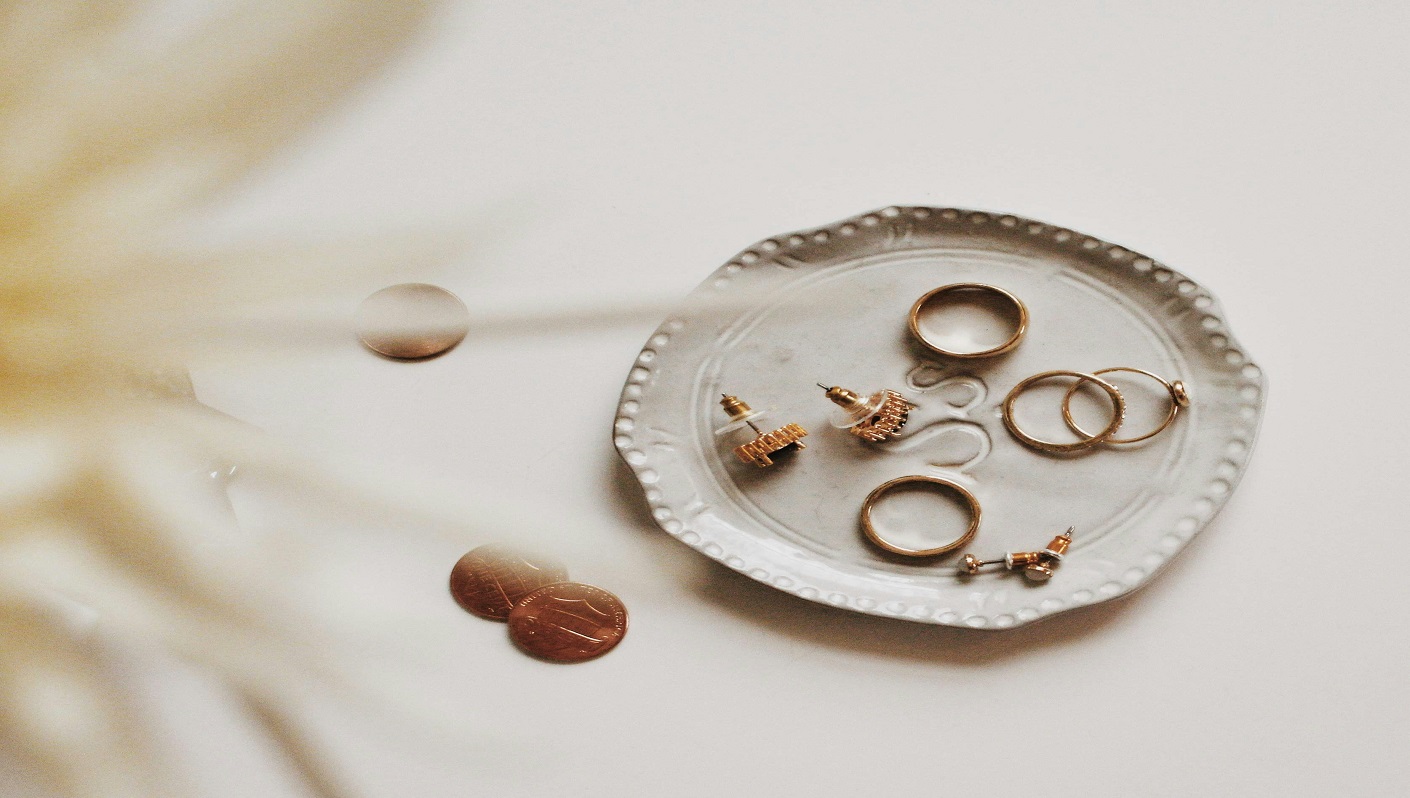 Swarovski and Jeulia jewelry deals