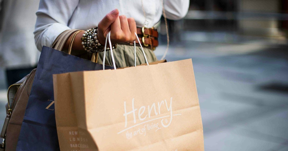 Shopping bags from categories where coupon codes save the most