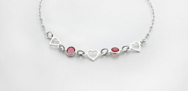 Jeulia vs Pandora – silver charm bracelet with hearts