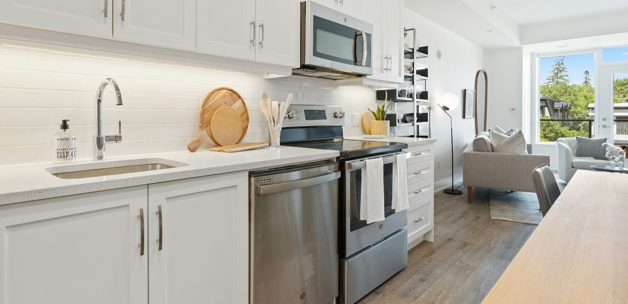 is DirectDeals legit - kitchen with modern appliances representing DirectDeals electronics and software deals
